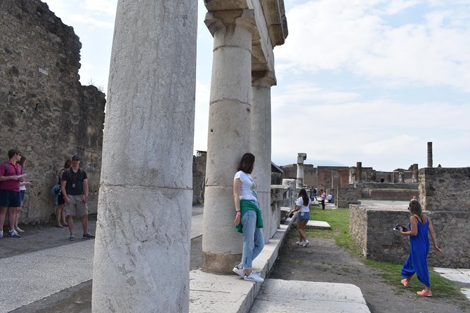Discover the Ancient Ruins of Pompeii: Day Trip from Rome - The return to Rome