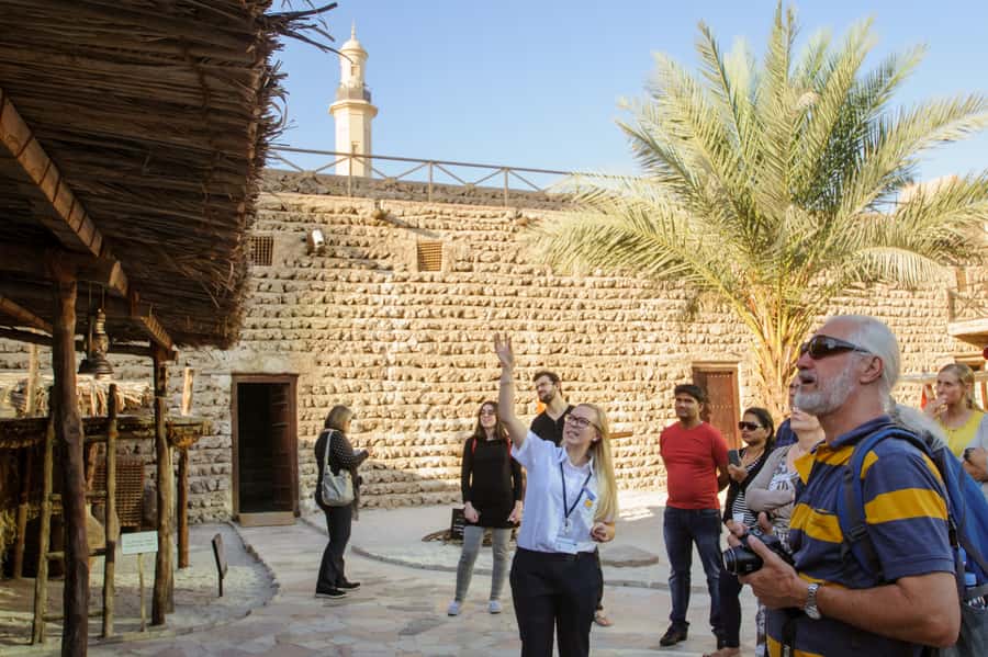 Dubai: Historic City Highlights Day Trip - Gold Souk and the limits of a group shopping stop