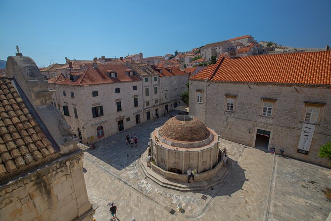 Dubrovnik: Old Town History Walking Tour - Meeting the tour at Large Onofrio’s Fountain
