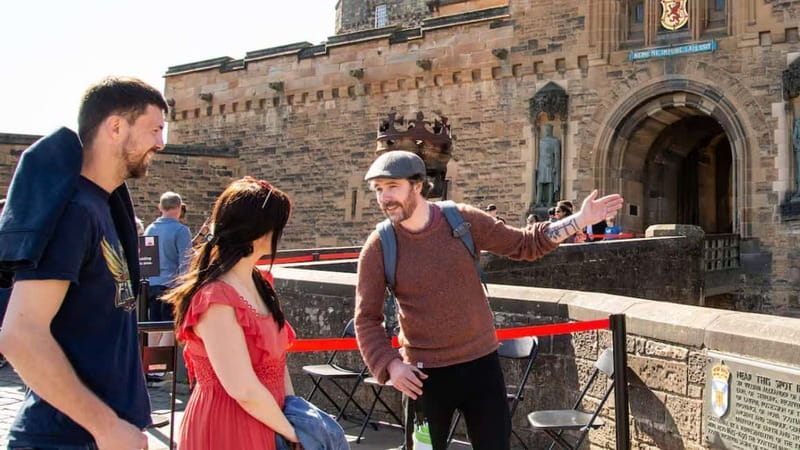 Edinburgh: Edinburgh Castle Guided History Tour with Tickets - Walking into a fortress built on Castle Rock