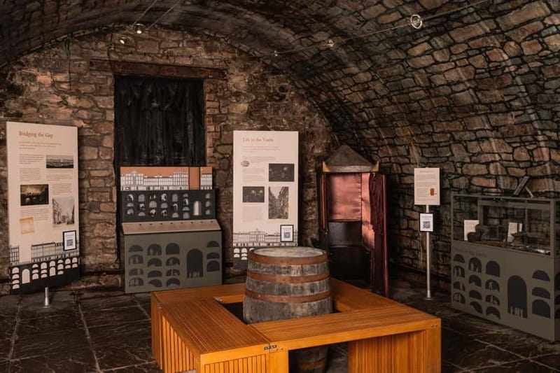 Edinburgh: Multi-Sensory Small-Group Historic Vaults Tour - Practical advice for the vaults