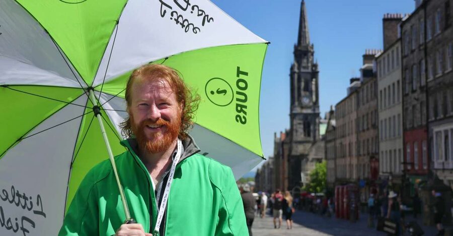 Edinburgh: Old Town History and Tales Walking Tour - Why this Old Town walk works so well