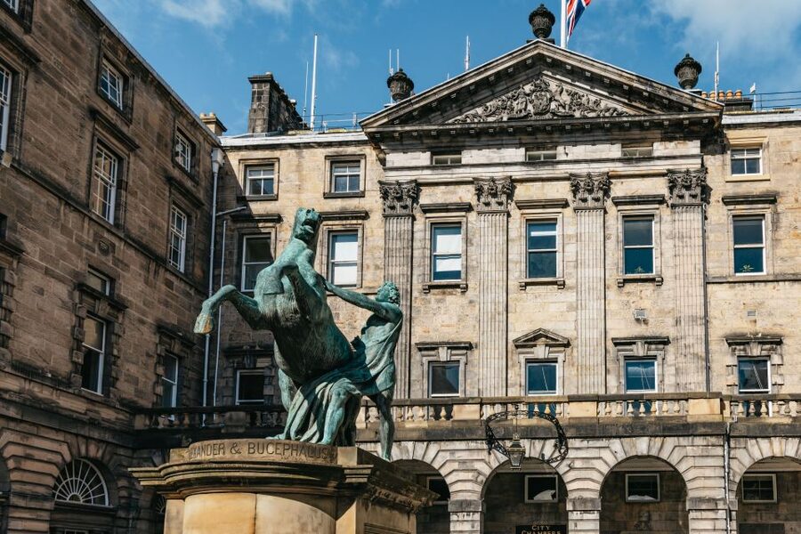 Edinburgh: Old Town History and Tales Walking Tour - Scottish Enlightenment stories beyond the medieval past