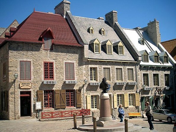 Evening Gourmet Tour 5 Course Dinner - History and Food in Old Quebec City - Starting at Rue Saint-Paul and the Quebec mural