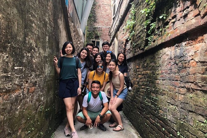 Explore Hanoi Old Quarter ’s Rich History and Culture By Walking - Dong Xuan Market and everyday Hanoi