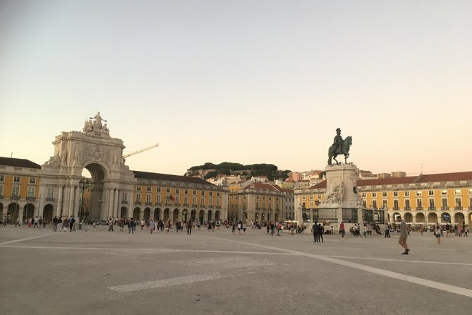 Explore Lisbon by Tuk Tuk: History and Viewpoints - Viewpoints above the rooftops