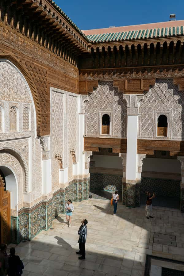 Fez: Walking Tour in the Ancient City of Fez - Why a Fez walking tour helps so much