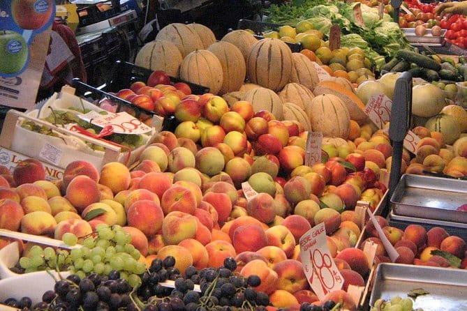 Florence Cooking Course with Historic Local Market Visit - Cooking a Tuscan meal with an English-speaking chef