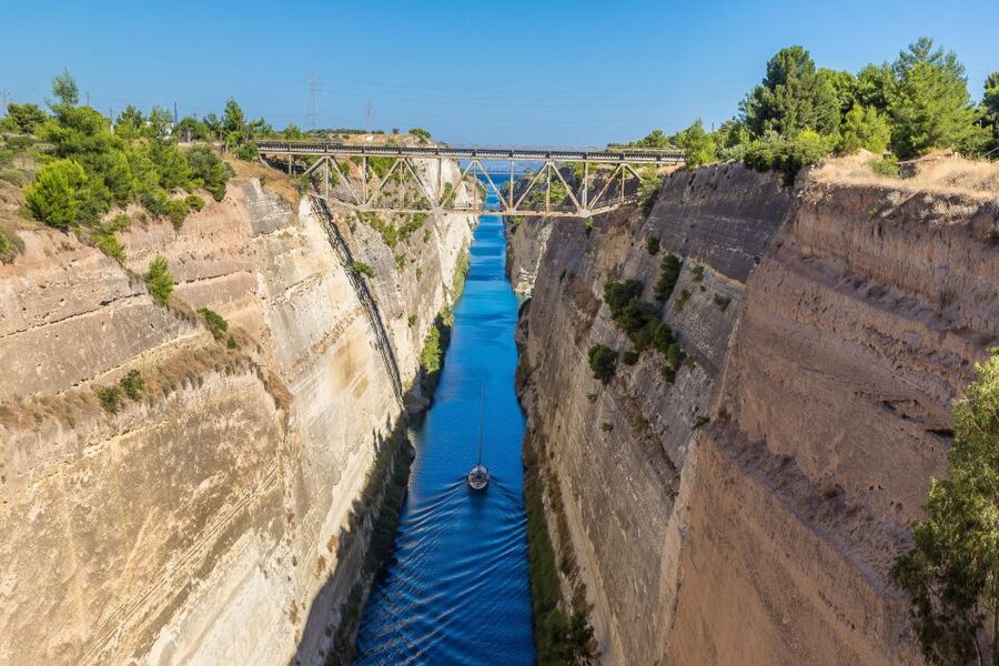 From Athens: Ancient Corinth Day Trip with Canal & VR Guide - How the VR and audio guide work