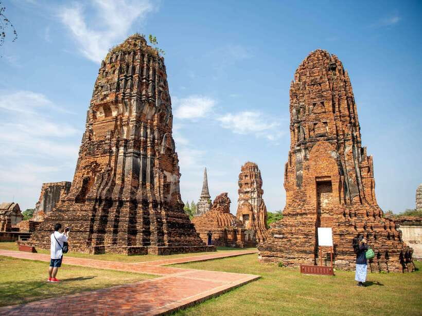 From Bangkok: Ayutthaya Historical Park Guided Day Trip - Why Ayutthaya makes a better day trip than another Bangkok temple