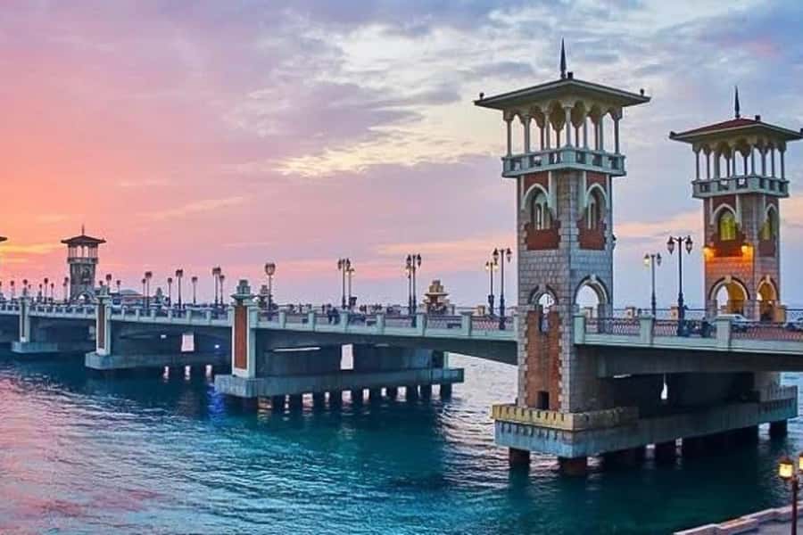 From Cairo: Private Full-Day Tour of Historical Alexandria - Beneath the city at Kom el Shoqafa