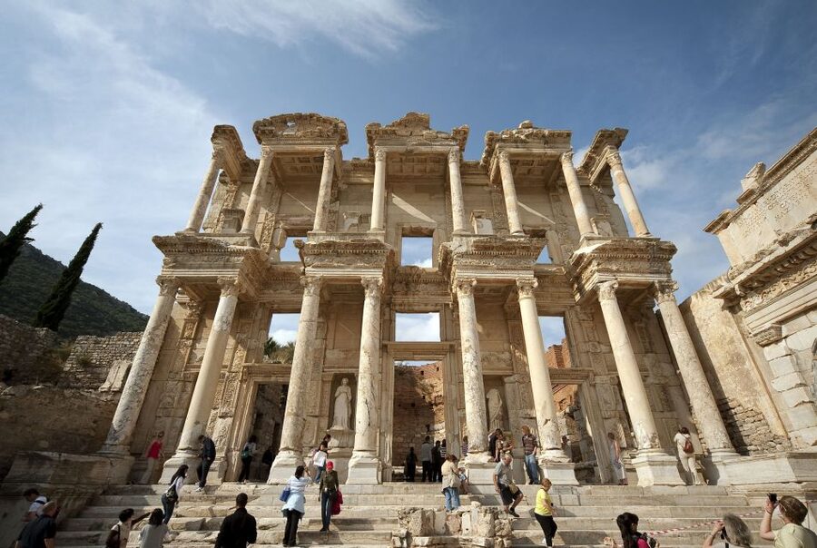From Izmir: Guided Tour of the Ancient City of Ephesus - A short Selcuk break before the ruins