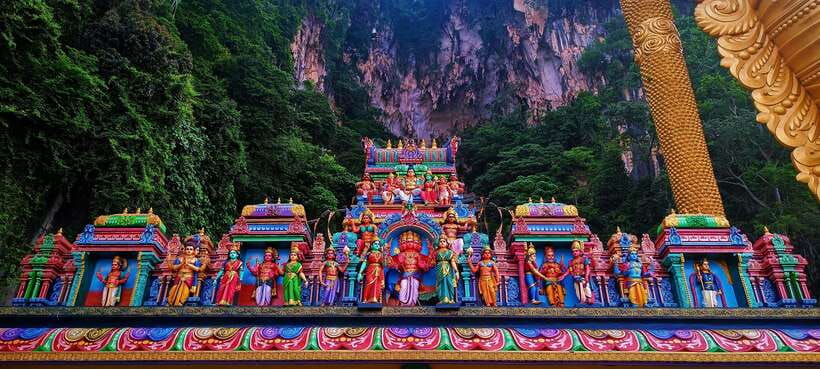 From Kuala Lumpur: Private Batu Caves Cultural Tour - Ramayana Cave turns an epic into a walk-through story