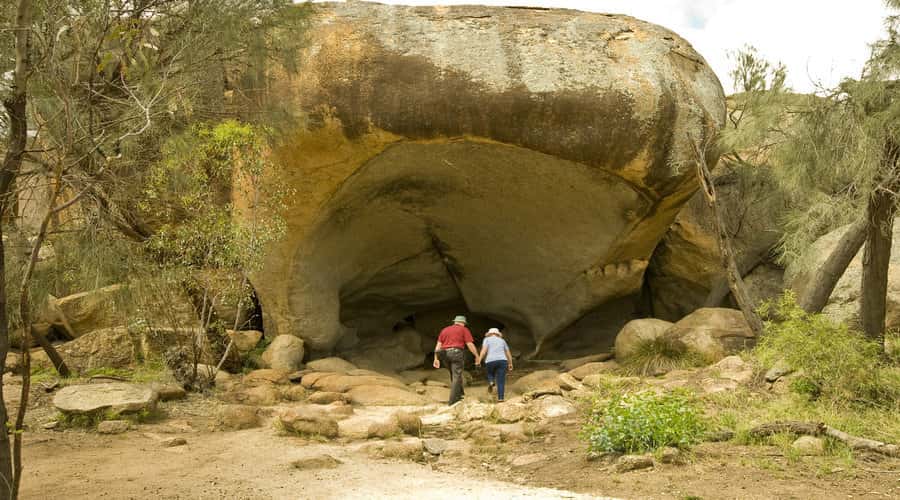 From Perth: Wave Rock, York and Aboriginal Cultural Tour - Hippo’s Yawn is a clever geological stop