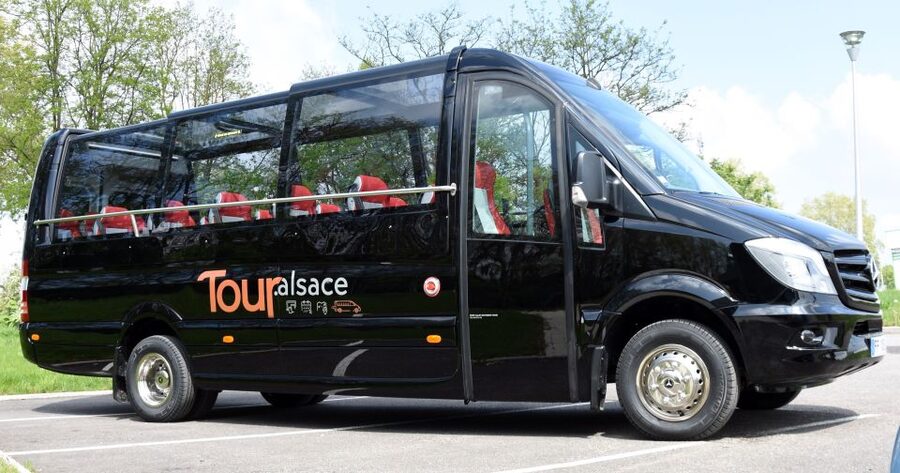 From Strasbourg: Best Of Alsace Historical Day Trip - The audio guide and the role of the driver