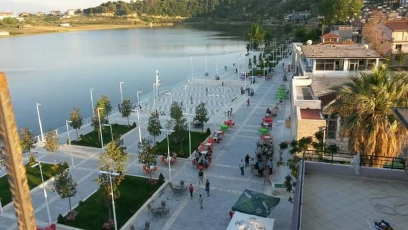 From Tirana: Berat UNESCO Heritage & Belshi Lake Tour - Two and a half hours for lunch and your own wandering
