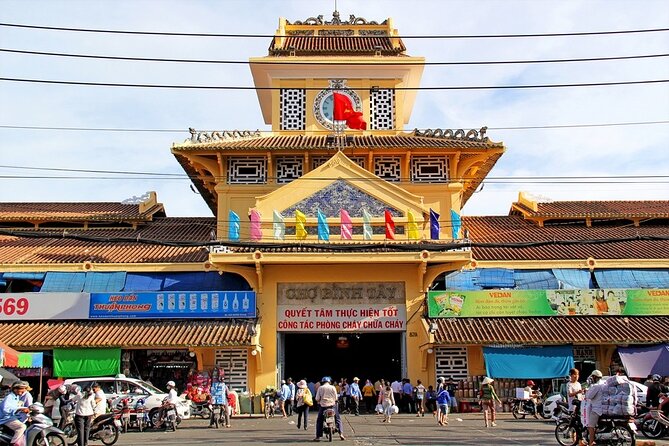 Full-Day Ho Chi Minh City Tour with Colonial Heritage & Chinatown - Vietnamese coffee and a street-level view