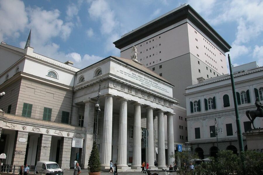 Genoa: 2-Hour Guided Walking Tour of the Historical Center - San Lorenzo Cathedral and the city’s religious treasures