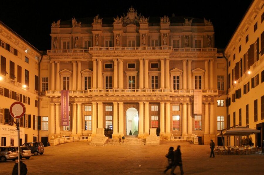 Genoa: 2-Hour Guided Walking Tour of the Historical Center - Is $16 a good value for two hours?