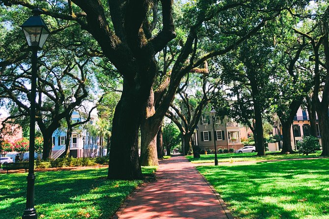 Genteel and Bard's Savannah History Walking Tour - Monterey Square, the Mercer Williams House, and nearby landmarks