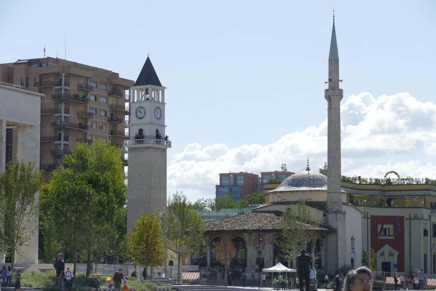 Guided tour in Tirana - discoveries, history, culture (in FRENCH) - Key points to know before you book