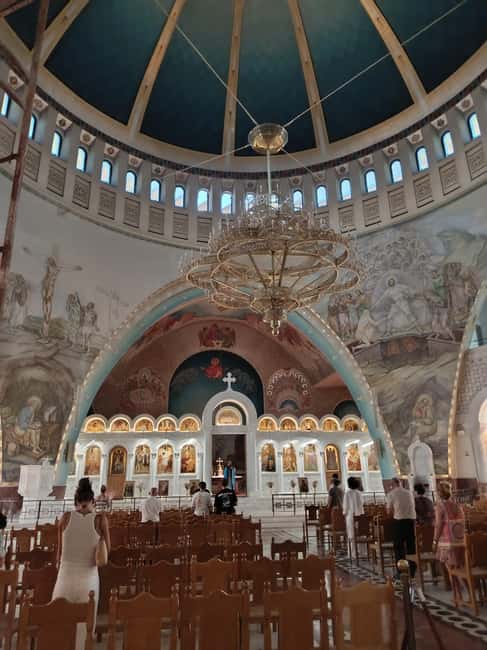 Guided tour in Tirana - discoveries, history, culture (in FRENCH) - Three faiths in one central route