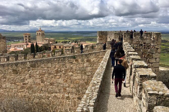 Guided Tour of Historic and Monumental Trujillo - Casa-Fuerte de Luis de Chaves and the politics of succession