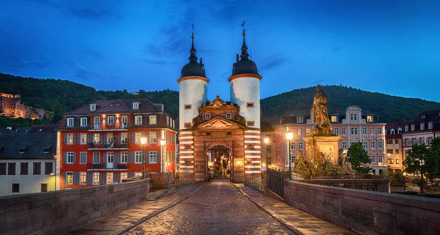 Heidelberg: Night Watchman Historic Adventure Tour - Palaces, courtyards, and the people behind them
