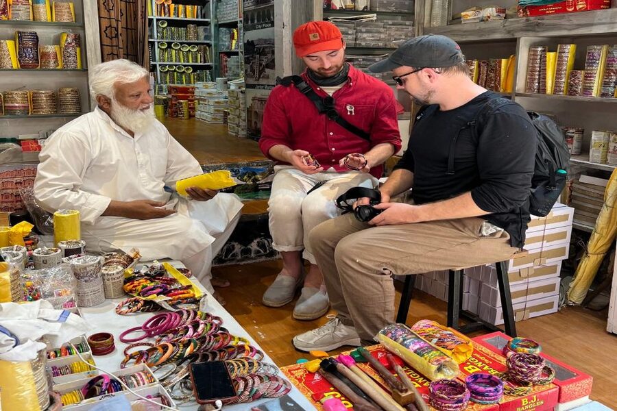 Heritage Walk & Street Food Tasting in Jaipur - Tripolia Bazar and the craft traditions