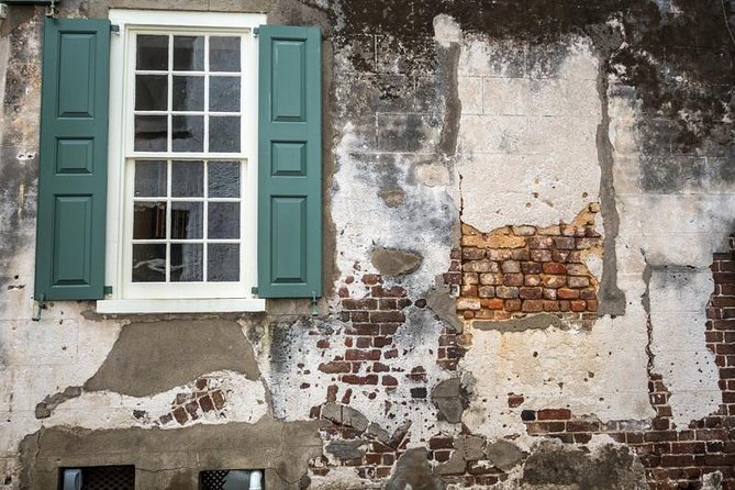 Hidden Alleyways and Historic Sites Small-Group Walking Tour - What the $34 price really buys you