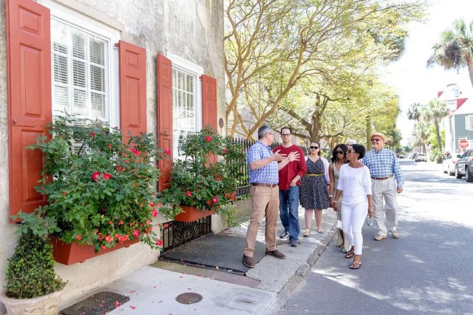 Historic Charleston Walking Tour: Rainbow Row, Churches, and More - Mansions, gardens, churches, and graveyards