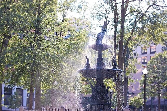 Historic Memphis Guided Walking Tour: Memphis Beyond Beale - Why this Memphis walk is more than a Beale Street tour