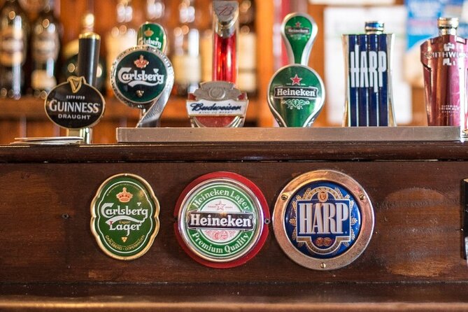 Historic Pub Walking Tour of London - The social side of the afternoon