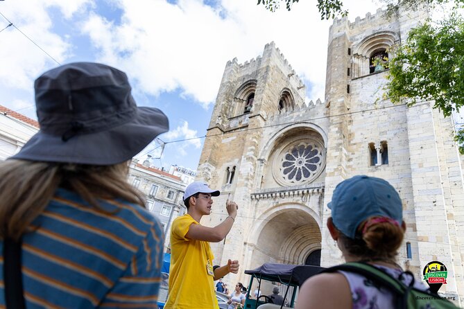 Historic Walking Tour Through Lisbon’s Oldest Neighborhood - Going inside São Domingos Church