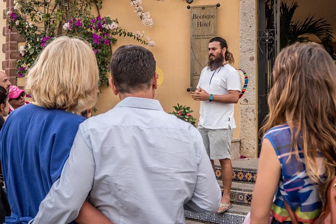 Historical and Cultural Walking Tour of San José del Cabo - What the guides add to the experience