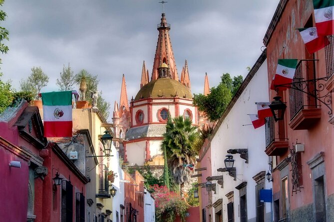 Historical and Cultural Walking Tour of San Miguel de Allende - The Oratorio, Our Lady of Health, and Plaza Cívica