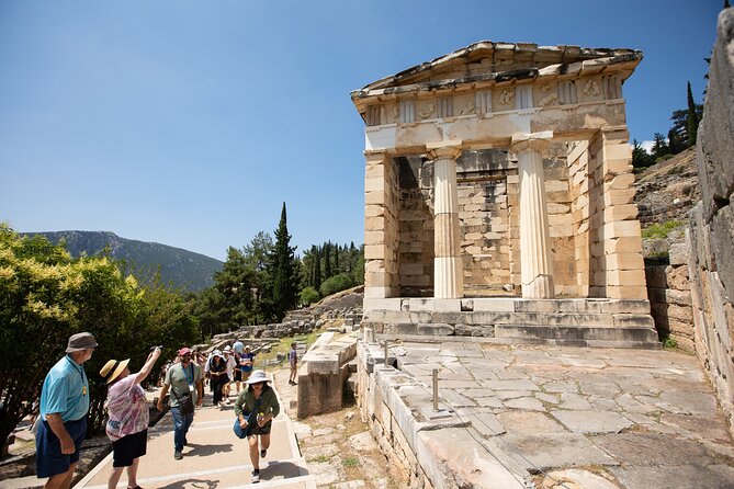 Historical Delphi One Day Tour with Arachova Stop & Expert Guide - Guides, headsets, and the human side of the tour