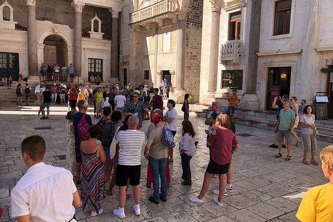 History Split Walking Tour in French -Small group - Fruit’s Square and the Venetian chapter