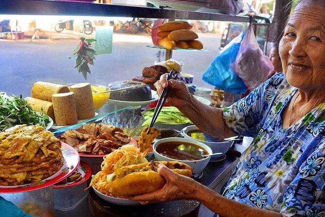 Hoi An Ancient Town - Night Market Street Food Tours By Night - Nguyen Hoang Night Market and its 50-plus stalls