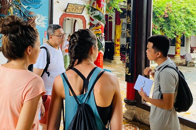Hoi An Ancient Town Walking Tour with a Local - Traditional performance and local arts