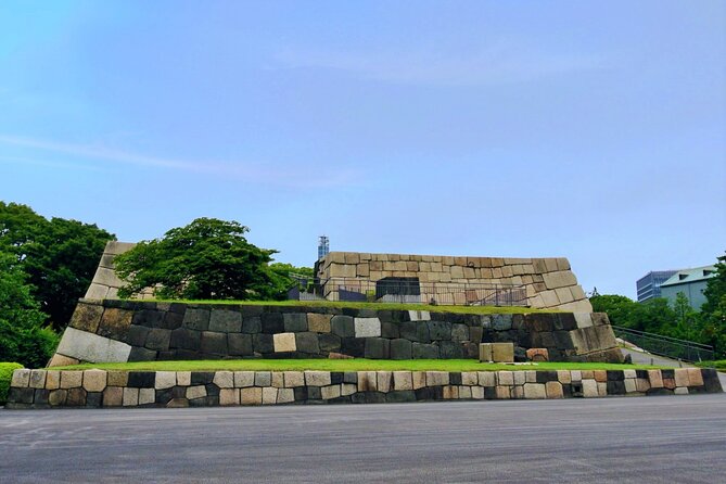 Imperial Palace East Garden and Edo Castle Walking Tour in Tokyo - Who should book this walk?