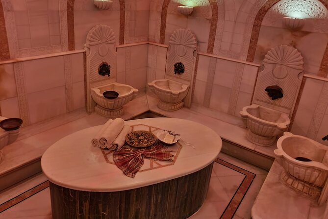 Istanbul : Historical Turkish Bath Experience in Old City - The attendants and the feel of the service