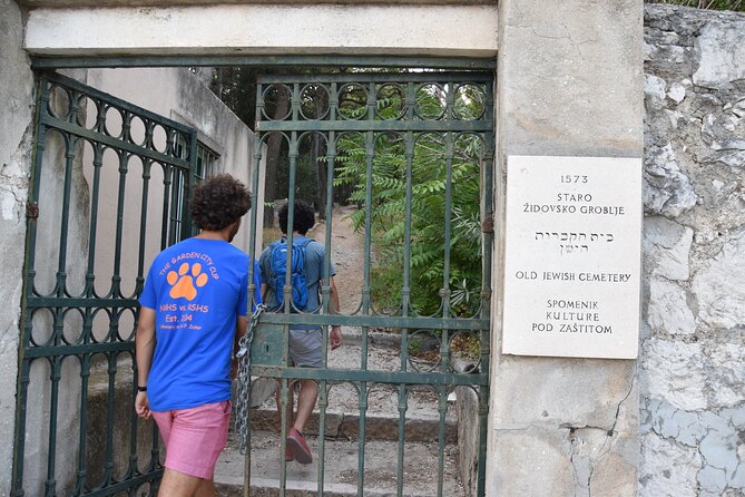 Jewish Heritage & Diocletian's Palace Private Split Tour - Riva shows how Split lives today