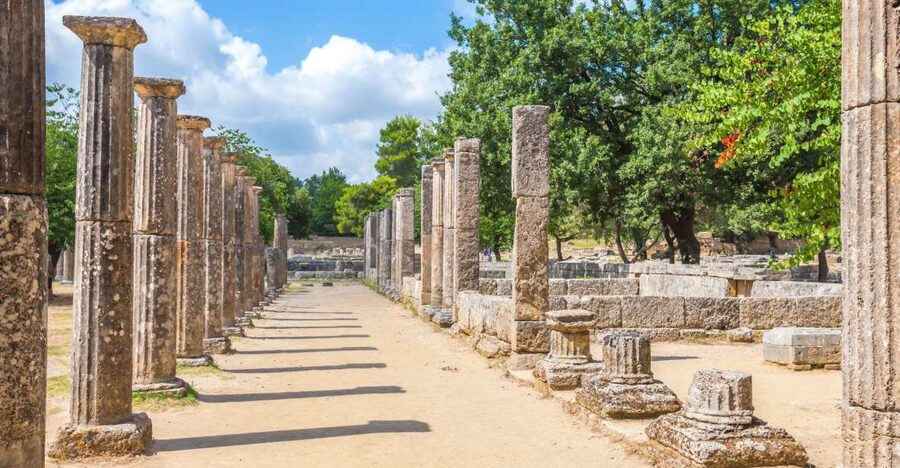 Katakolo Port: Transfer to Ancient Olympia and VR Audio Tour - What the port transfer is like