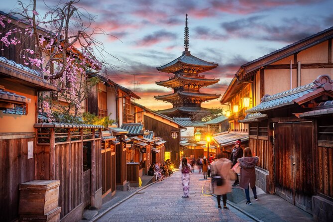 Kyoto Gion: 2-Hour Geisha Culture & History Walking Tour - Sannenzaka, Ninenzaka, and the Kyoto photo stop