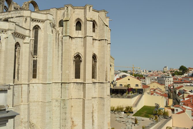 Lisbon city tour on history, culture and current topics - Key points to know before booking
