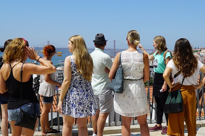 Lisbon city tour on history, culture and current topics - Baixa and the Santa Justa Elevator