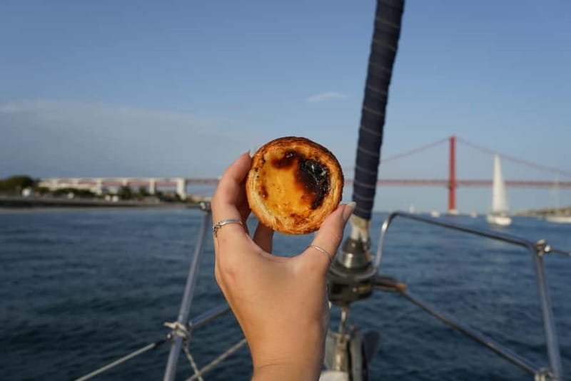 Lisbon: Daytime or Sunset Boat Cruise with History and Wine - What the small-group format feels like