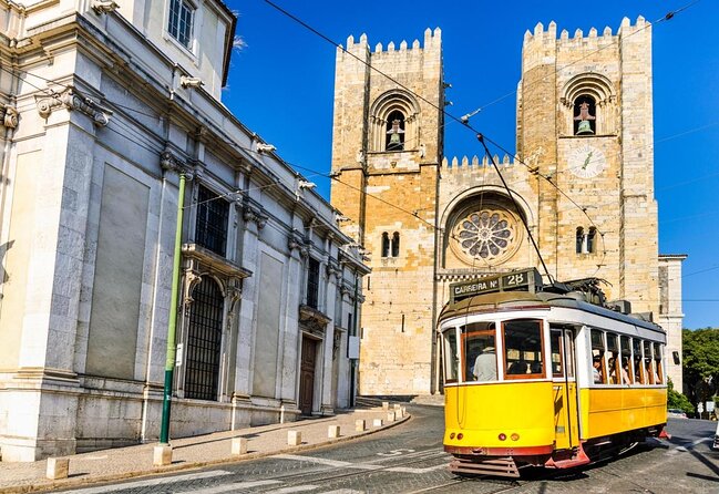 Lisbon Highlights - Private Tour with Van and Local Guide - Why a private van makes sense in Lisbon