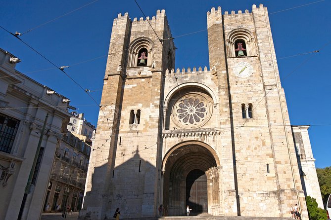 Lisbon Highlights - Private Tour with Van and Local Guide - Baixa, Chiado, Bairro Alto, and the city between
